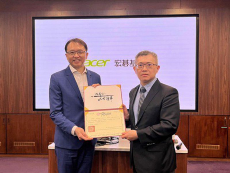 news-card-image